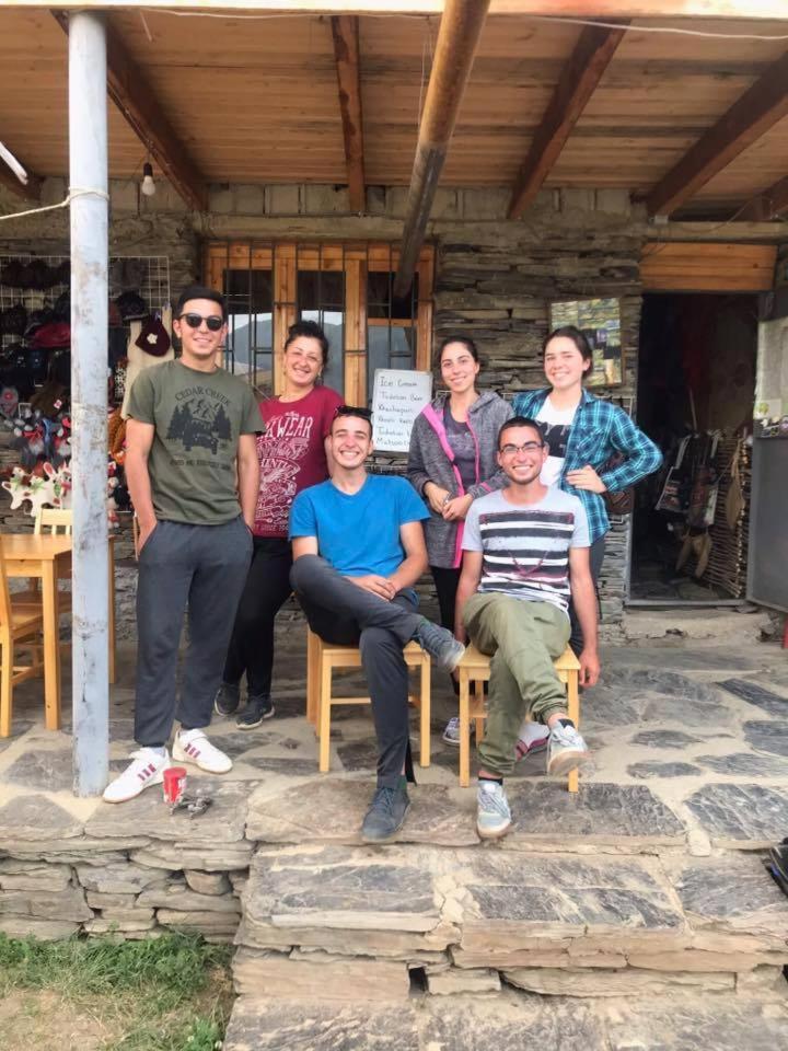 Tishe Hostel Omalo Ngoại thất bức ảnh