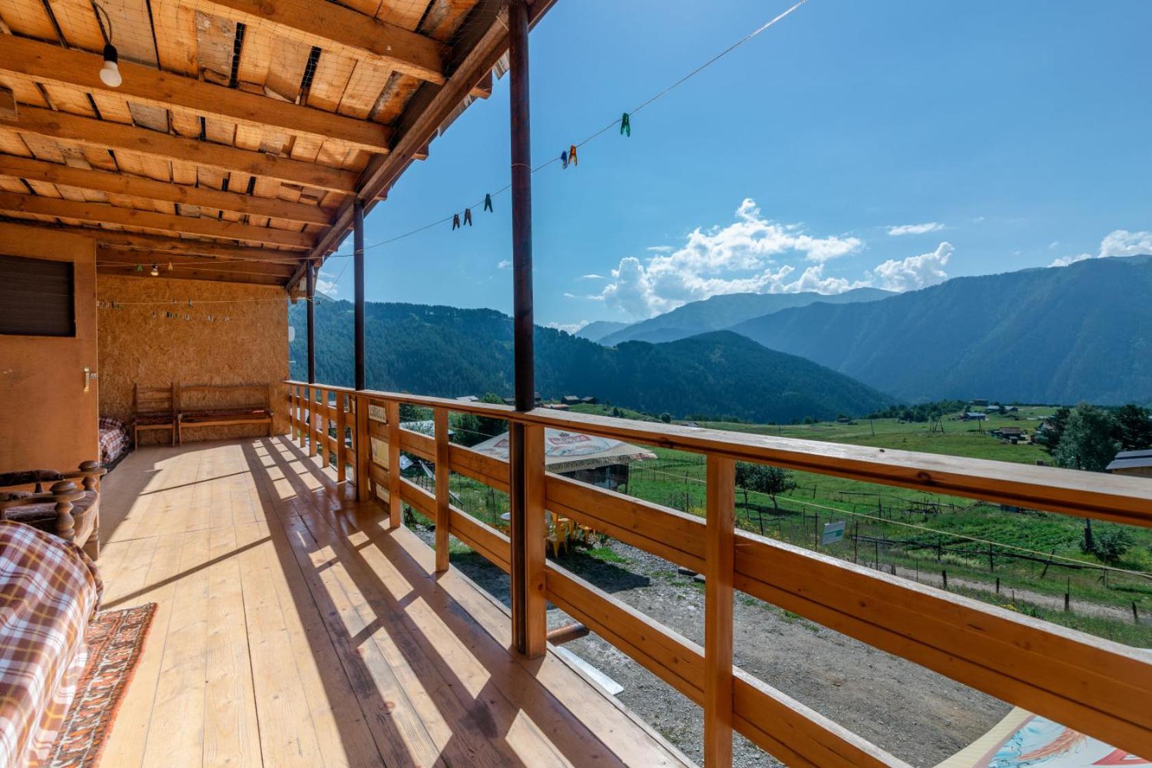 Tishe Hostel Omalo Ngoại thất bức ảnh