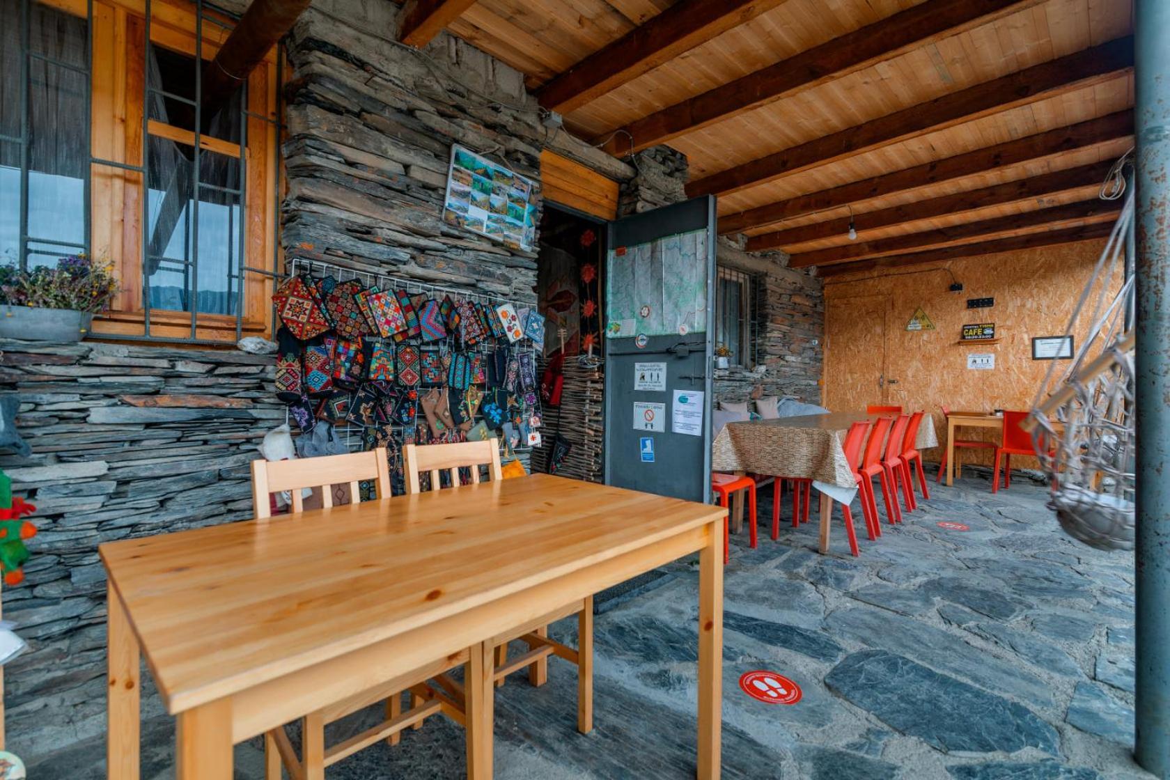 Tishe Hostel Omalo Ngoại thất bức ảnh